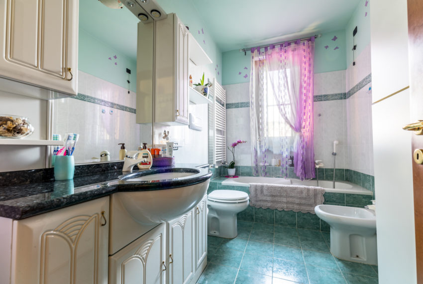 Bagno padronale M014