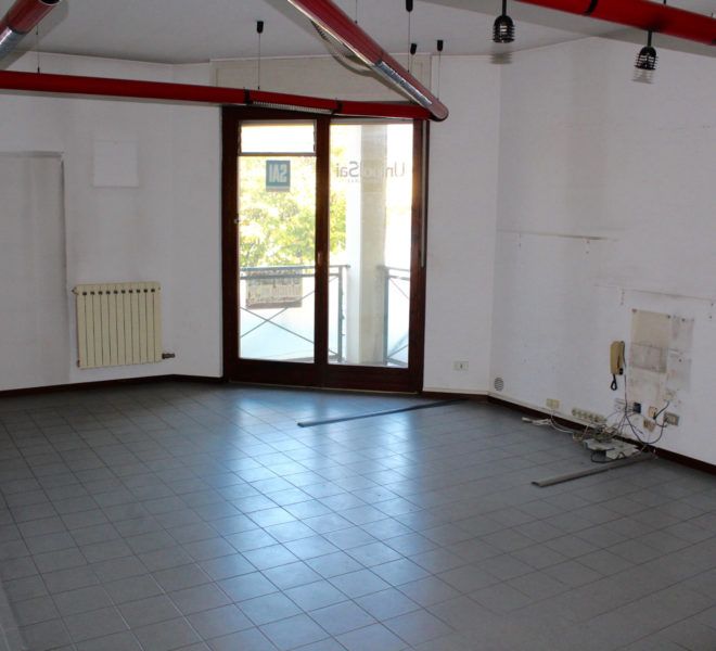 trilocale con terrazzo