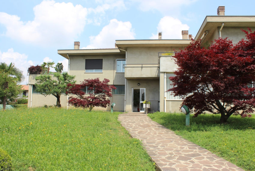 Villa bifamiliare azzano san paolo M046