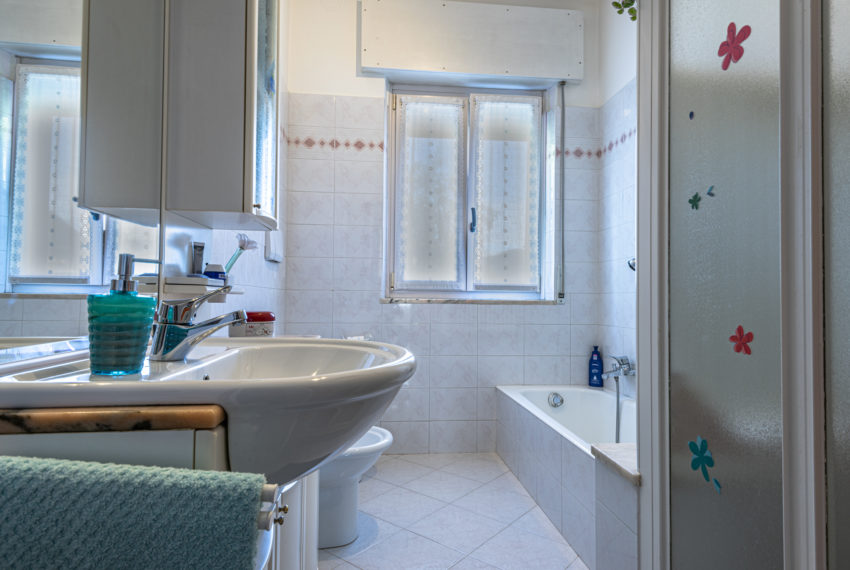 bagno casa bifamiliare A113