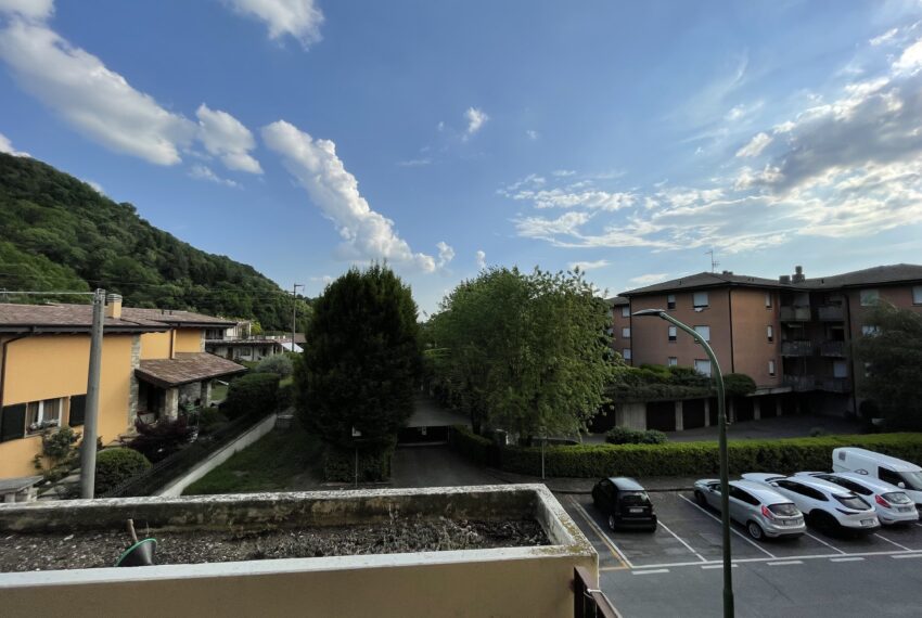 a piu immobiliare vende a villa di serio